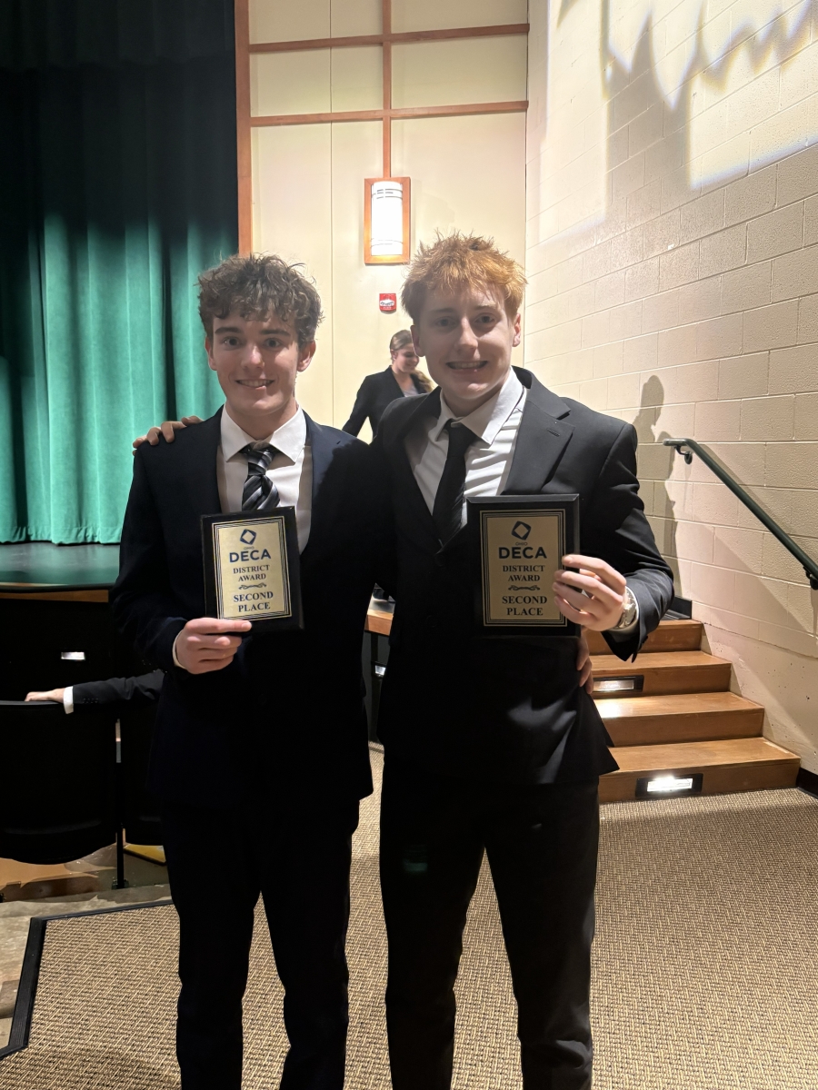 Taylor High School DECA Students Excel at District 5 Competition